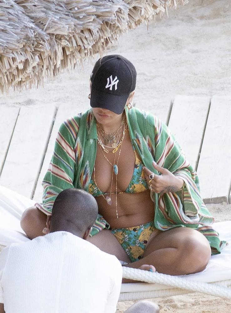 22P RITA ORA the queen