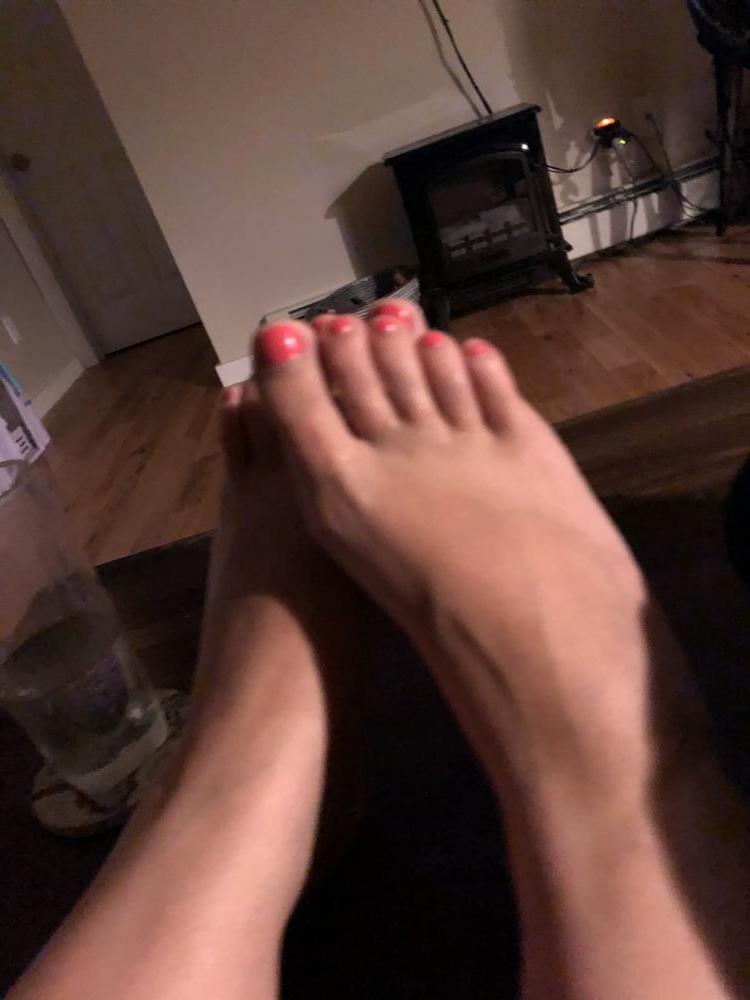 20P GFs sexy feet