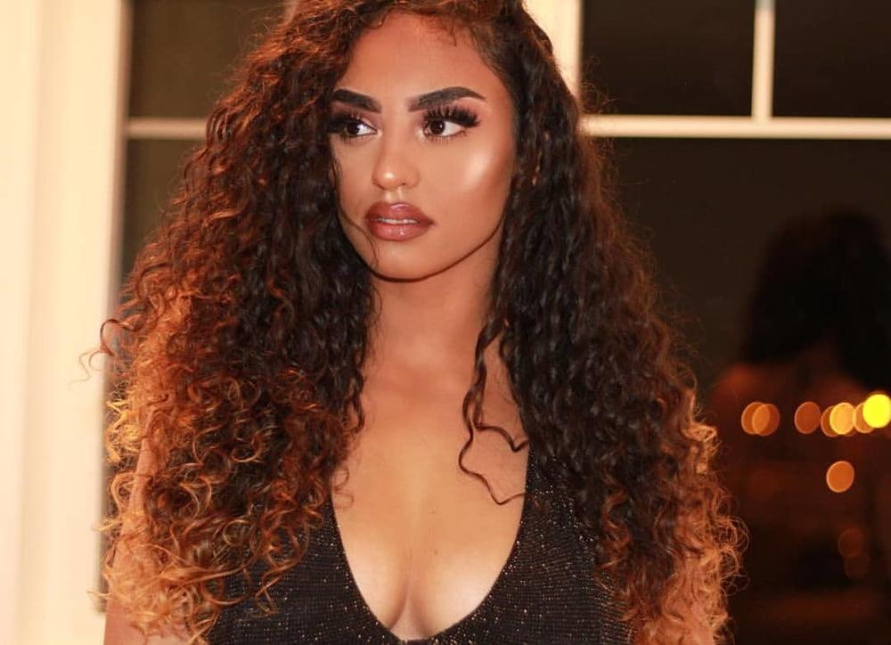 25P Caribbean Queen Erikah