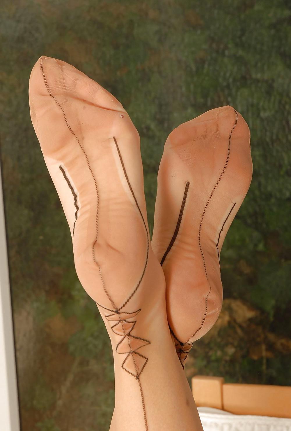 25P Nylon feet part 1