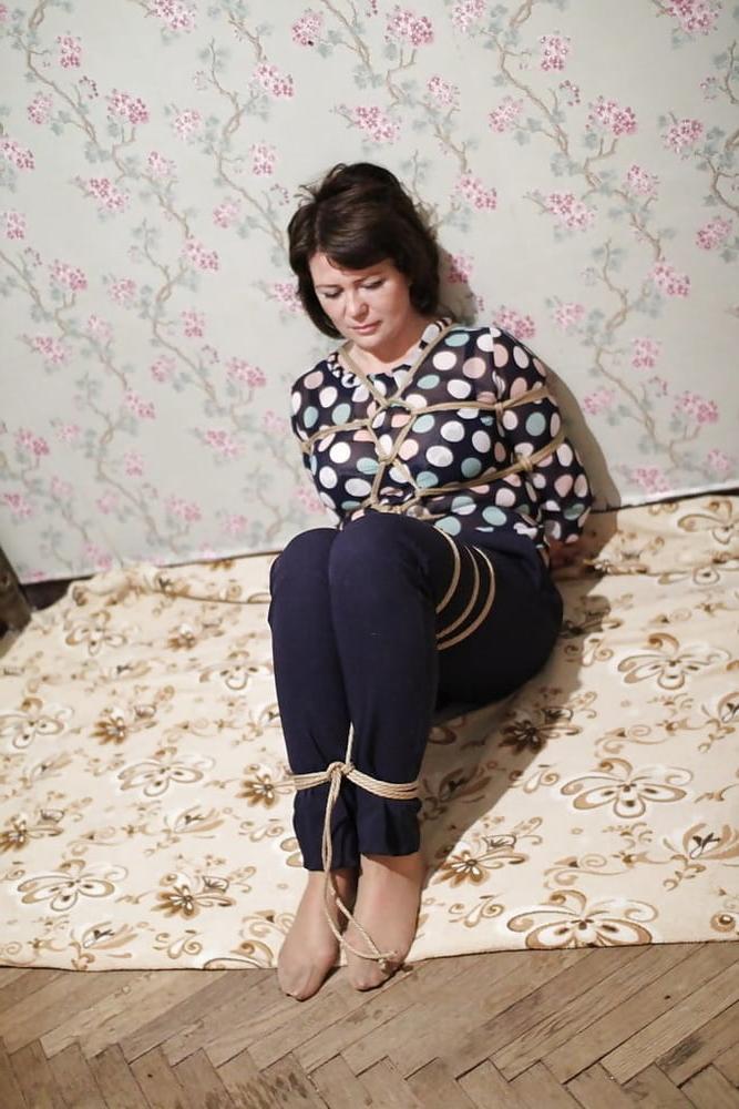 25P candid nylon feet  Facebook 2