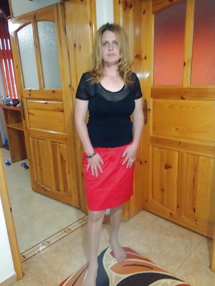25P candid nylon feet  Facebook 2