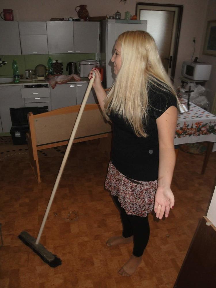 25P candid nylon feet  Facebook 2