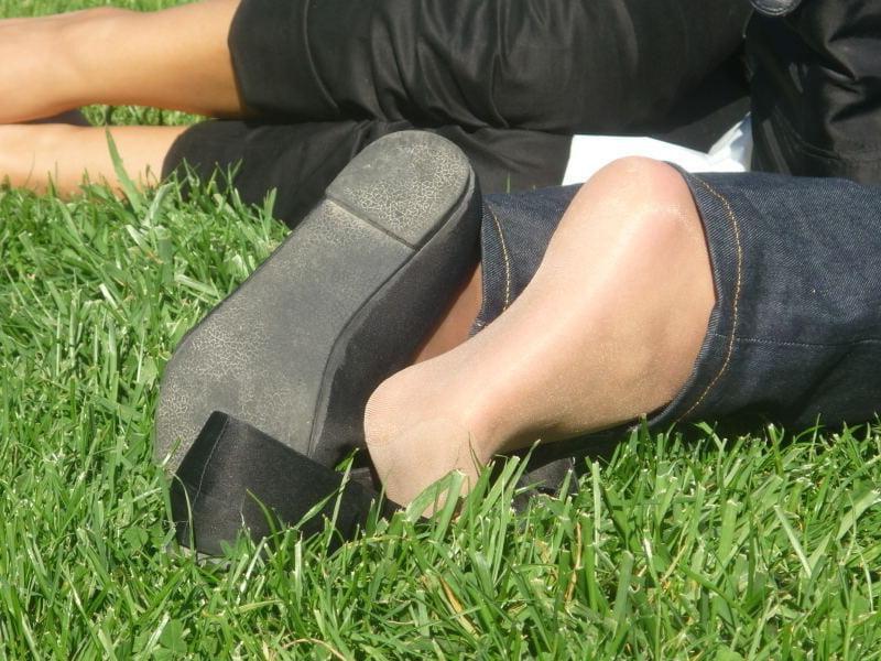 25P candid nylon feet  Facebook 2