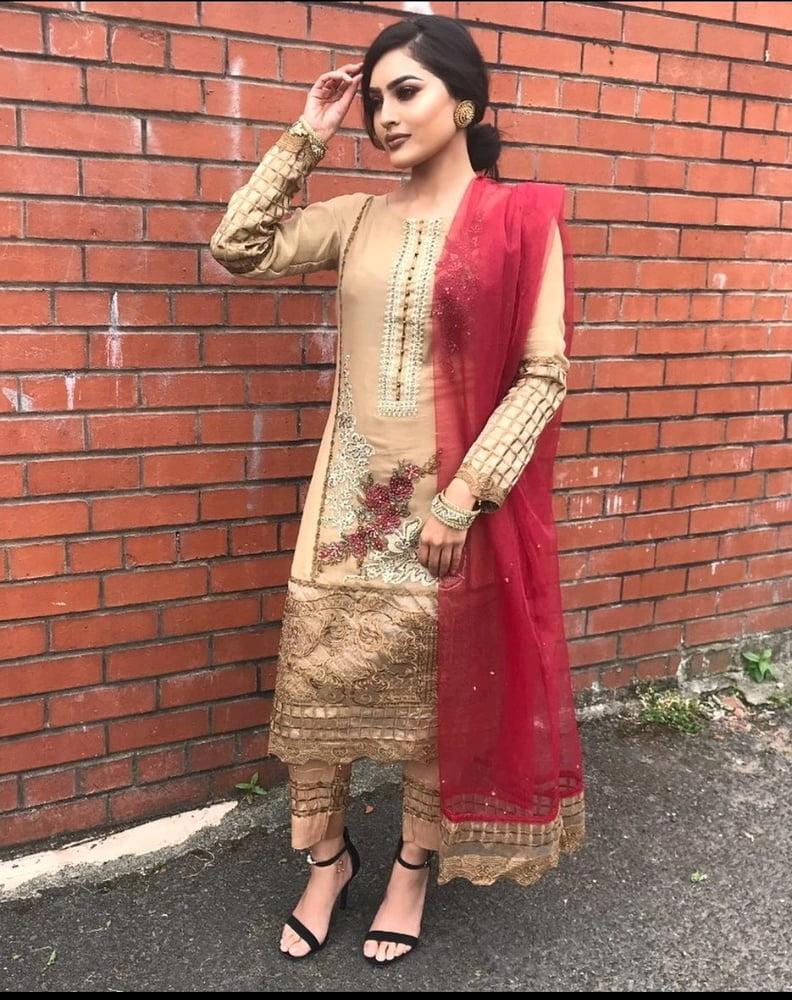 18P Hottest Bangladeshi bitch