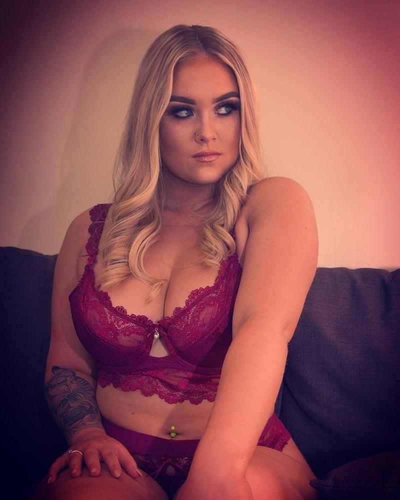 16P Beth, sexy UK Chunky Slut