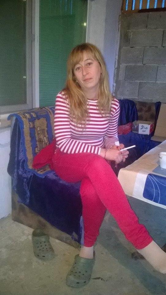 25P candid nylon feet  Facebook 3