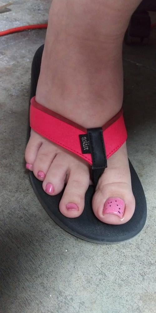 25P Wife's pretty feet