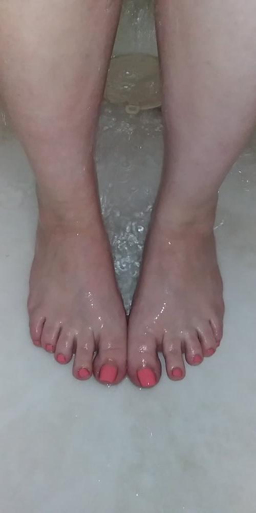 25P Wife's pretty feet