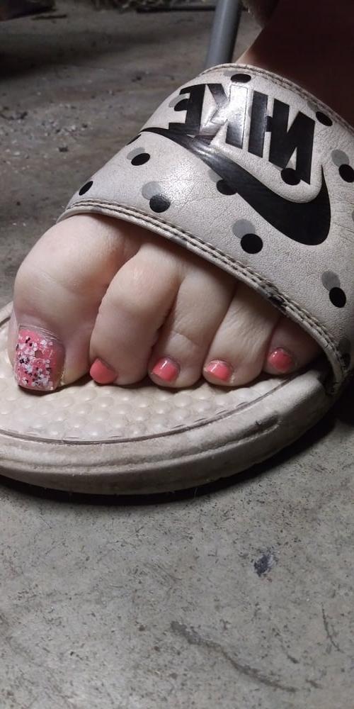 25P Wife's pretty feet