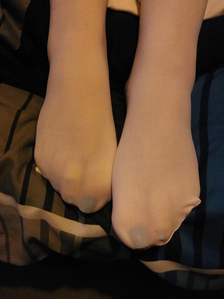 25P Wife's pretty feet