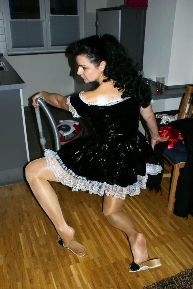 25P candid nylon feet  Facebook 4
