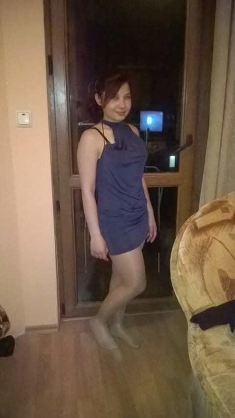 25P candid nylon feet  Facebook 5