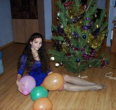 25P candid nylon feet  Facebook 5