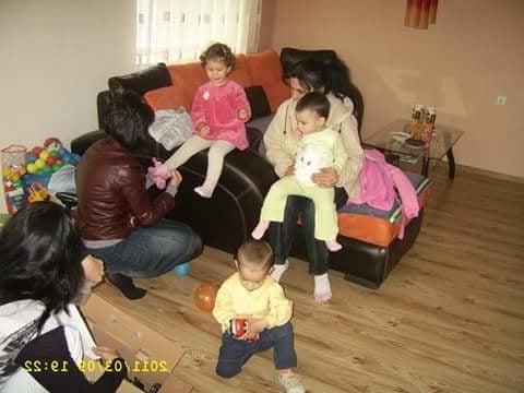 25P candid nylon feet  Facebook 5