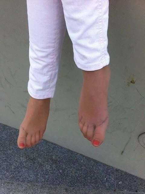 25P candid nylon feet  Facebook 5