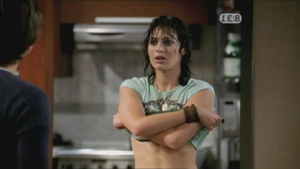 25P Lizzy Caplan cute woman