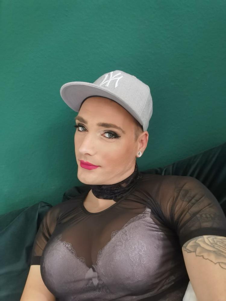 24P Geile bitch