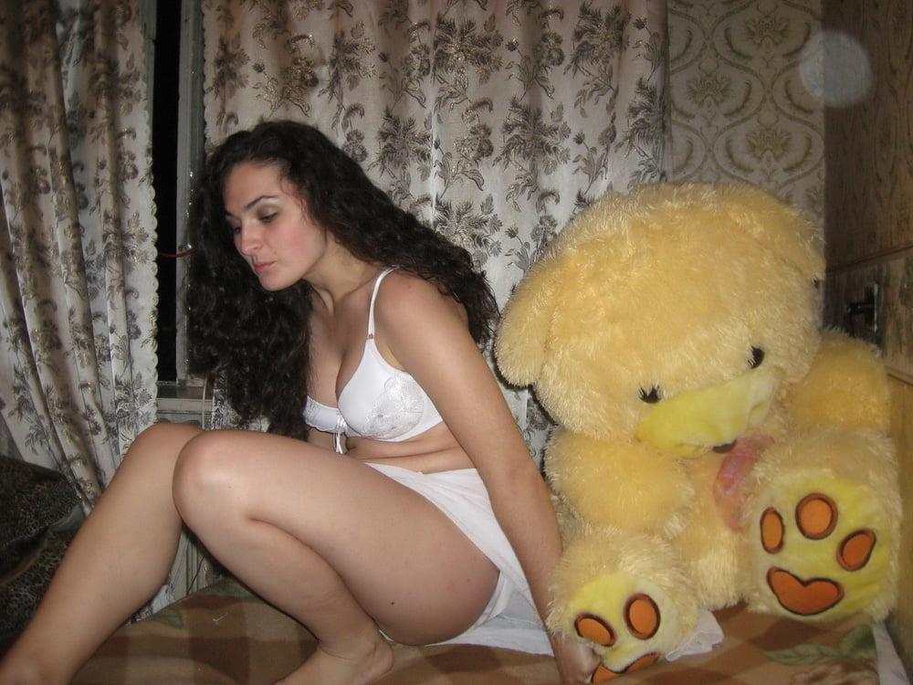 25P Cute Curly Amateur