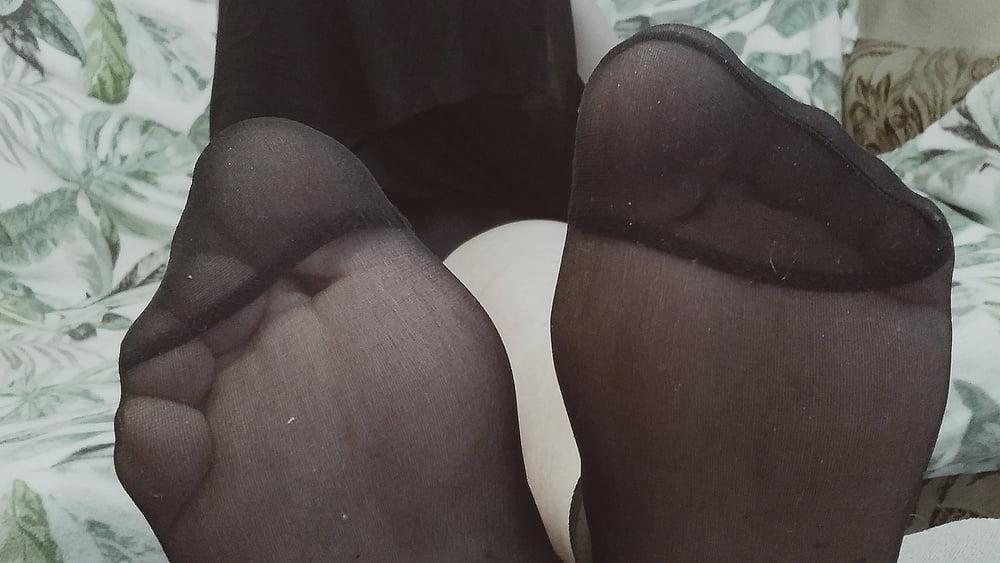 13P Plump feet