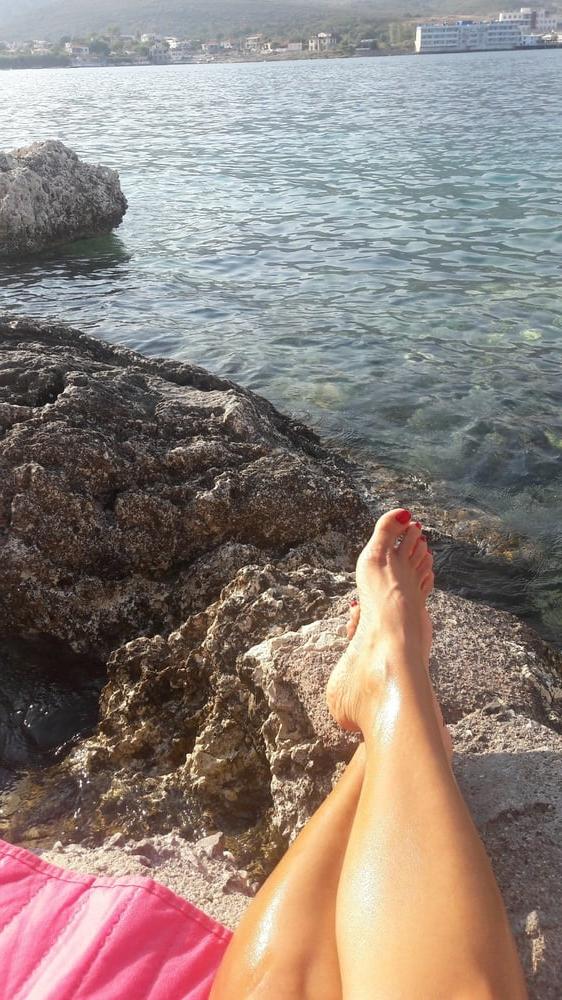 10P sexy turkish women's feet 9