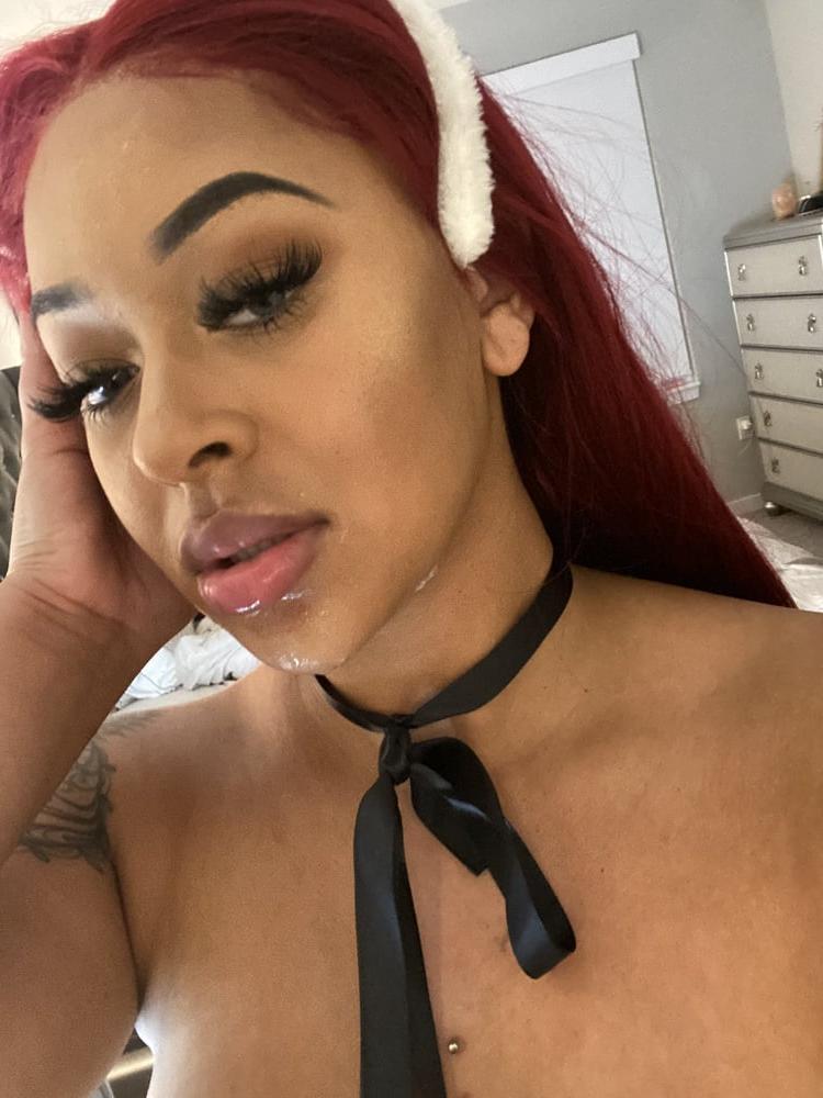 20P Pierced fat ass bitch on duty