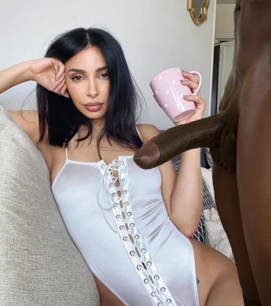 22P Moroccan Women Love Big Black Cocks