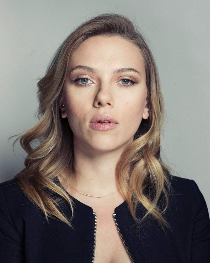 25P Scarlett Johansson Cute woman