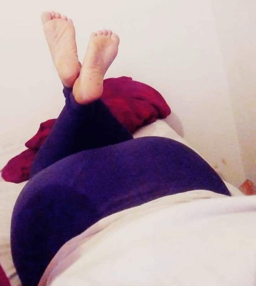 22P Maria feet 2