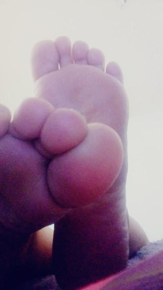22P Maria feet 2