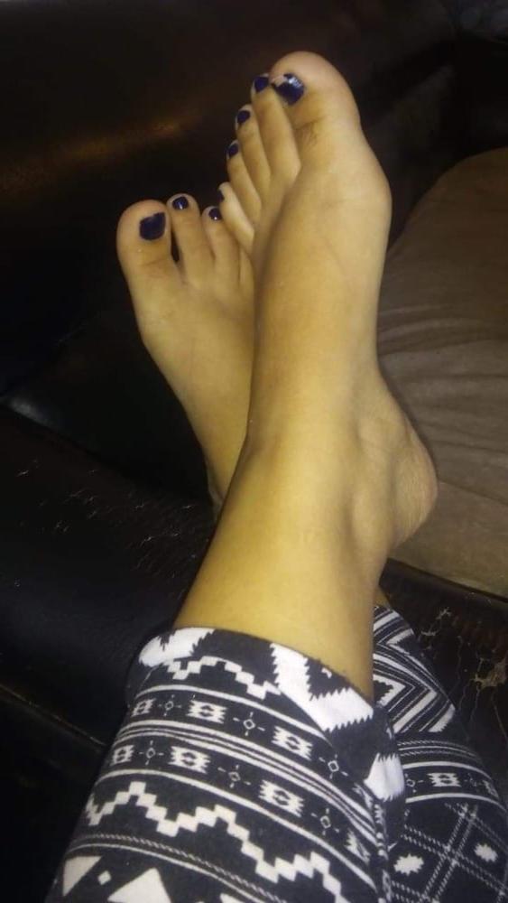 22P Maria feet 2