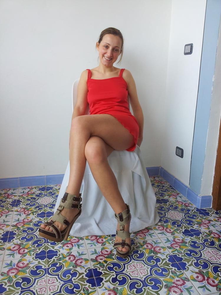 25P hot brunette MILF - slim body real tits hairy pussy