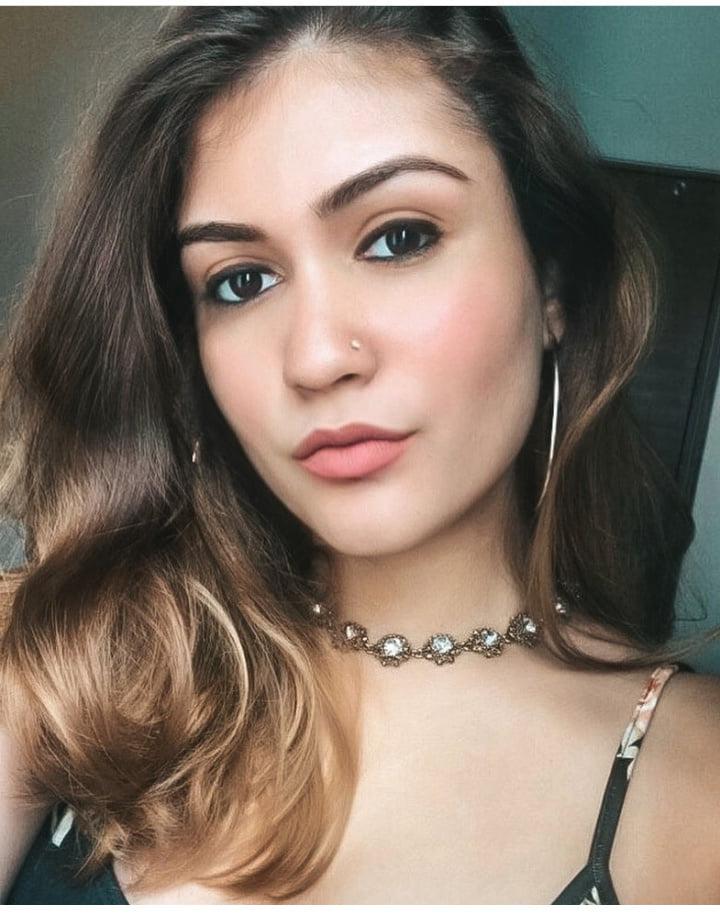 5P Hot Insta bitch