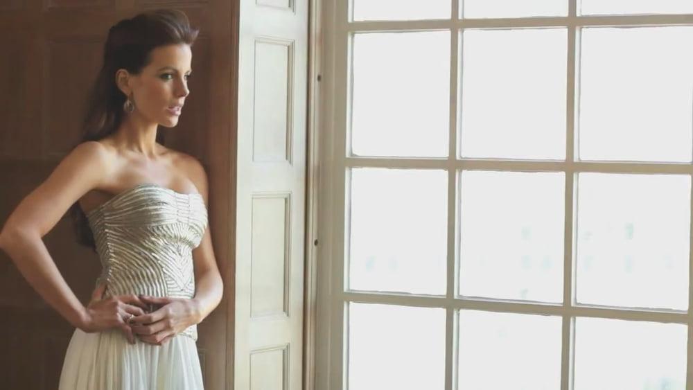 25P Kate Beckinsale cute woman.
