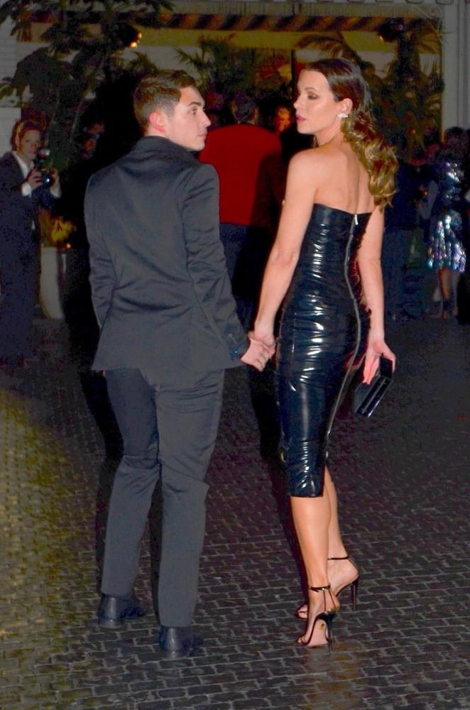 25P Kate Beckinsale cute woman.