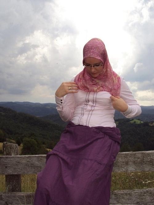6P sexy bosnian hijab with glasses
