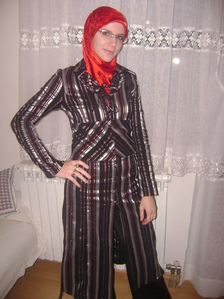 6P sexy bosnian hijab with glasses