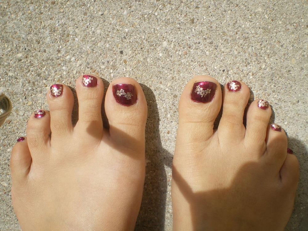 25P Real Pedicured Toes &amp; Feet