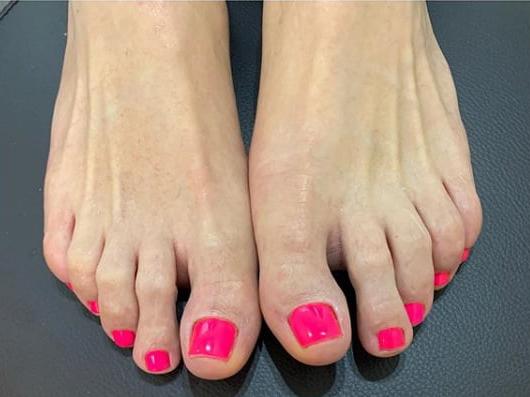 25P Real Pedicured Toes &amp; Feet