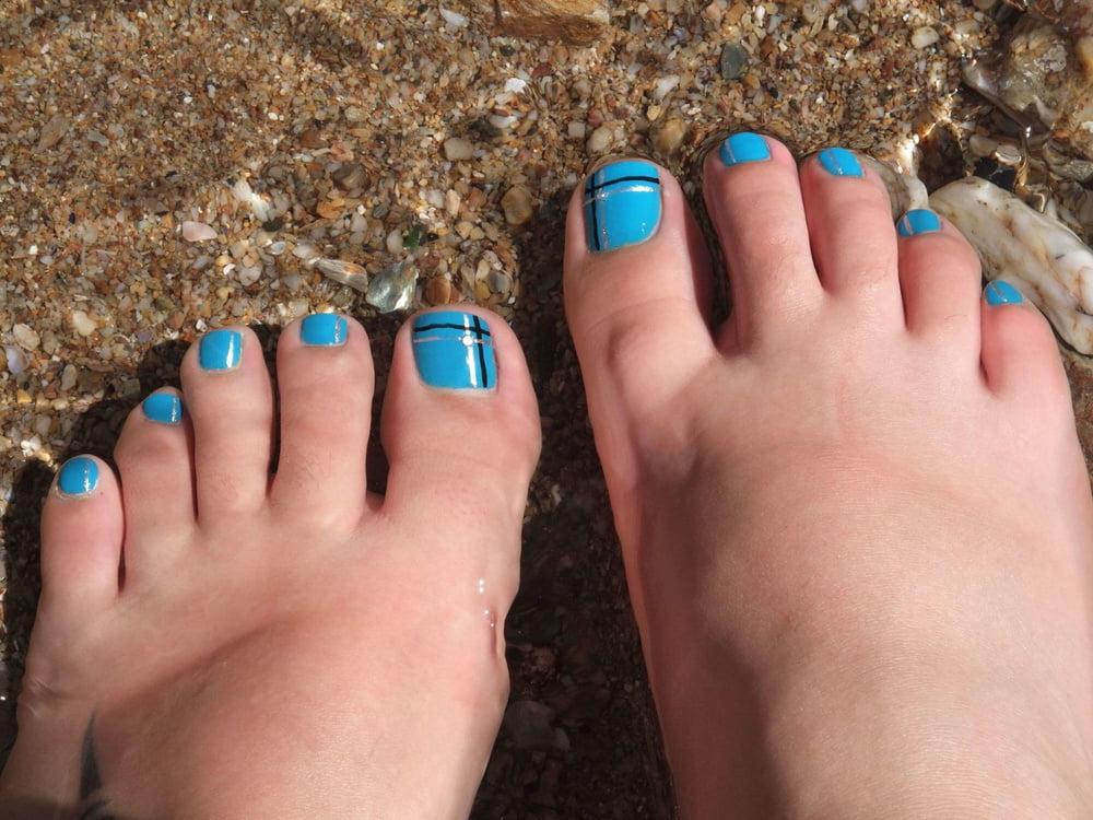 25P Real Pedicured Toes &amp; Feet