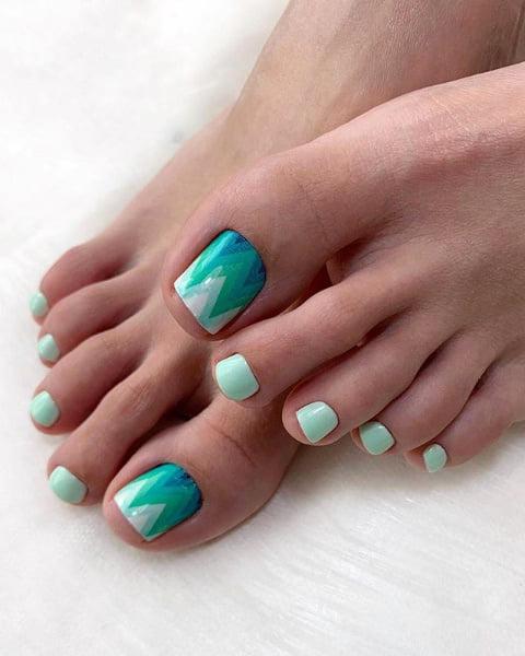 25P Real Pedicured Toes &amp; Feet