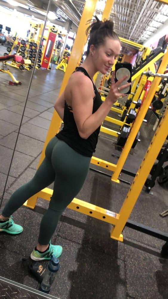 25P Cute Blonde with nice ass and body