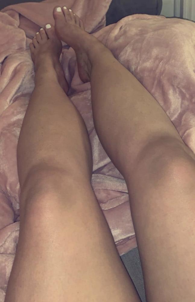 24P sexy ass WHITE girl toes and soles pt14