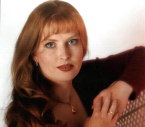 15P Natürliche rothaarige MILF