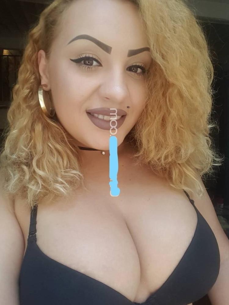 6P Monik Sexy Bitch