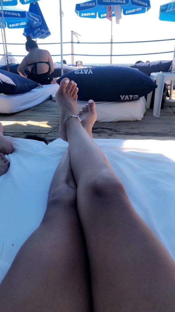 9P sexy turkish women's feet 8