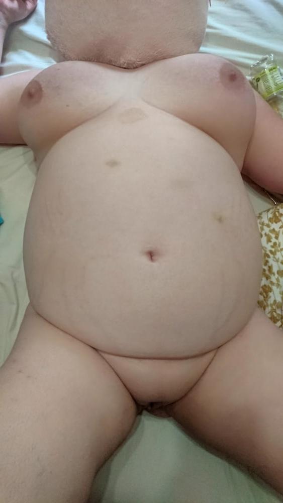 25P Pam Chubby Big Tits Slag Spreads Her Cunt 15