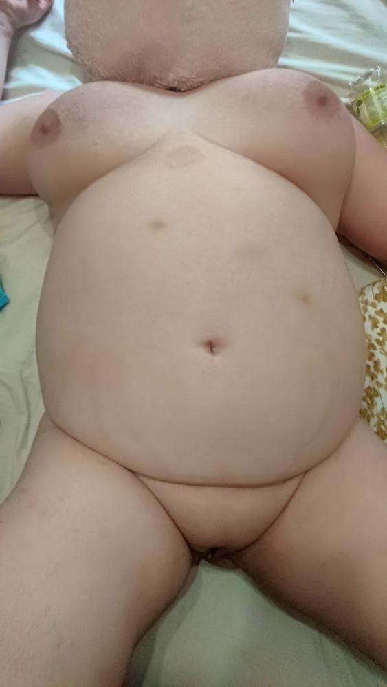 25P Pam Chubby Big Tits Slag Spreads Her Cunt 15