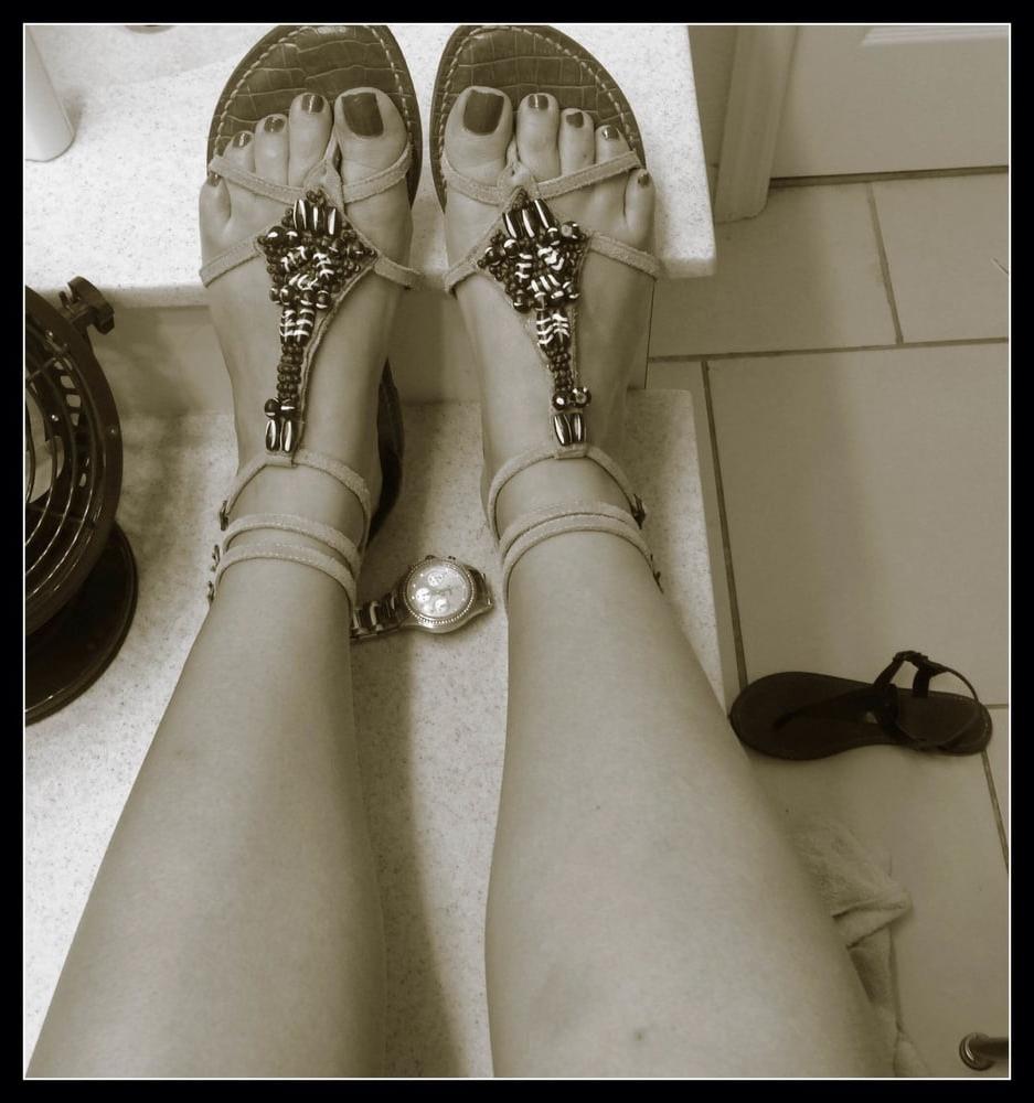 9P My mistress's feet
