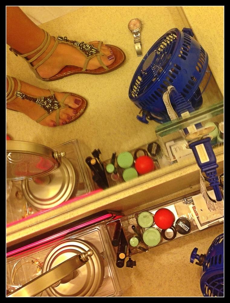 9P My mistress's feet